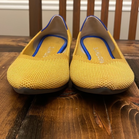 Rothy’s pointed toe flat. Yellow. Size 8 - Picture 7 of 7